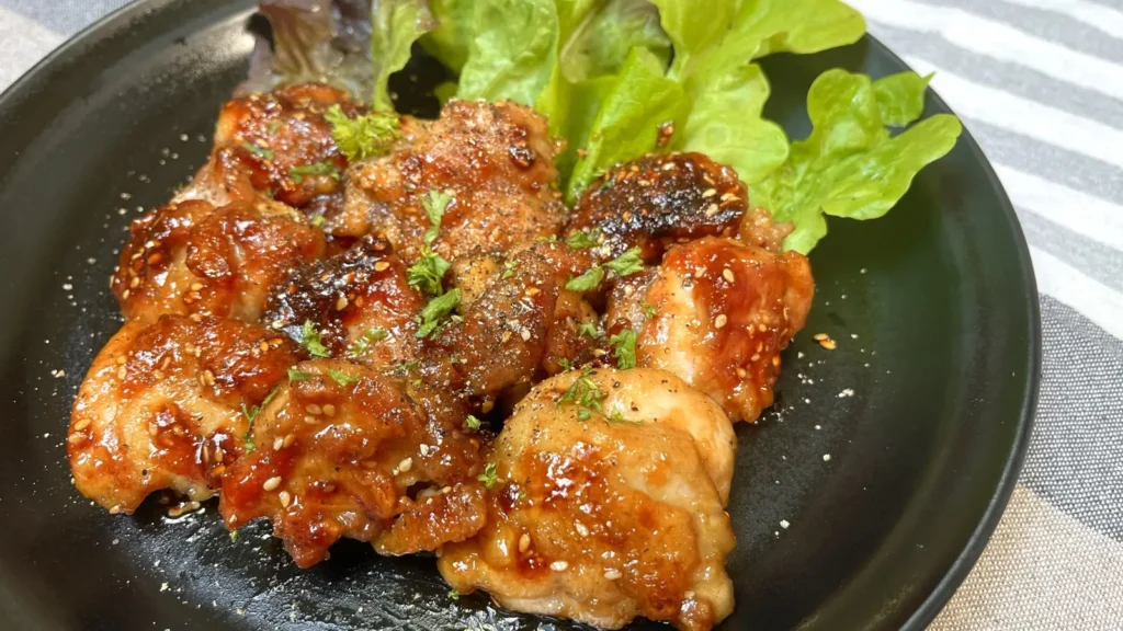 鶏肉の甘辛黒こしょう炒め