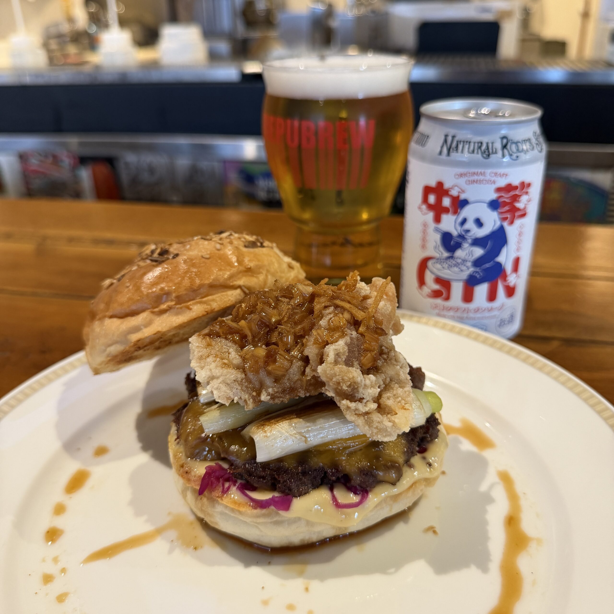 コラボバーガー、ビール、中華GIN